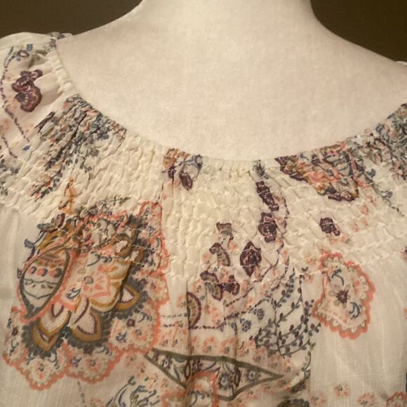 New Direction Blouse Size Large Floral Bell Sleeve Gathered Neck - Picture 4 of 11